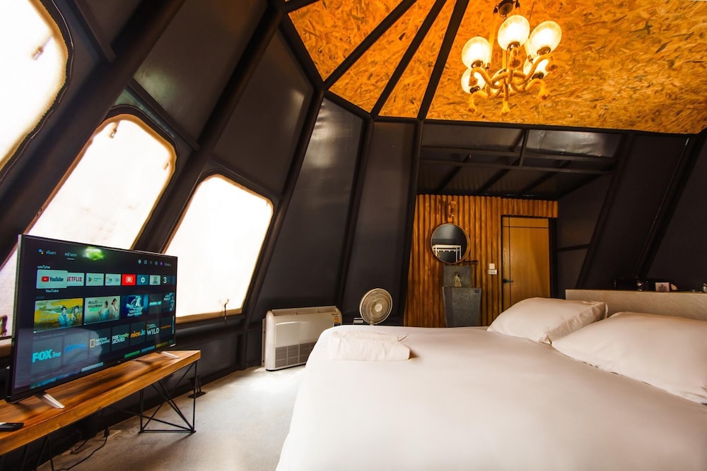TheX10 PrivatePoolVilla & ResortKhaoYai