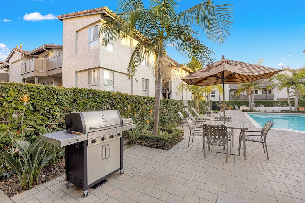 Coastal Retreat With Pool, Hot Tub, BBQ Patio & Minutes to Dana Point Harbor, Monarch Beach, Laguna Beach & Golf Courses Ritz Pointe Condo