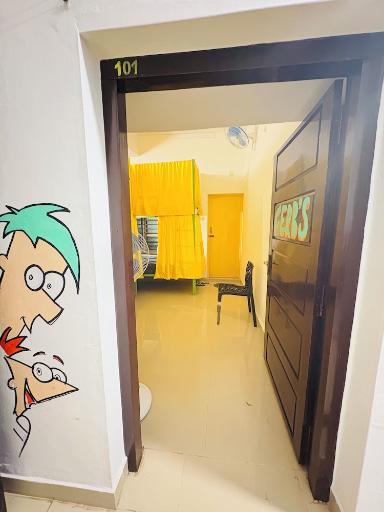 Yes Hostel Varkala