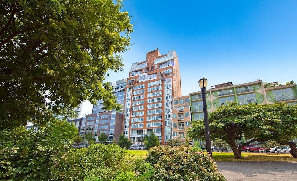 Bayard Terrace by Rove Condo w Outdoor Spaces