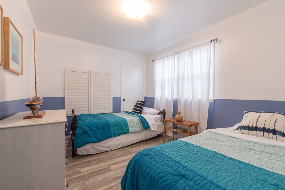 Ventura Vacations - Ventura Beach Cottage - Property Image 19