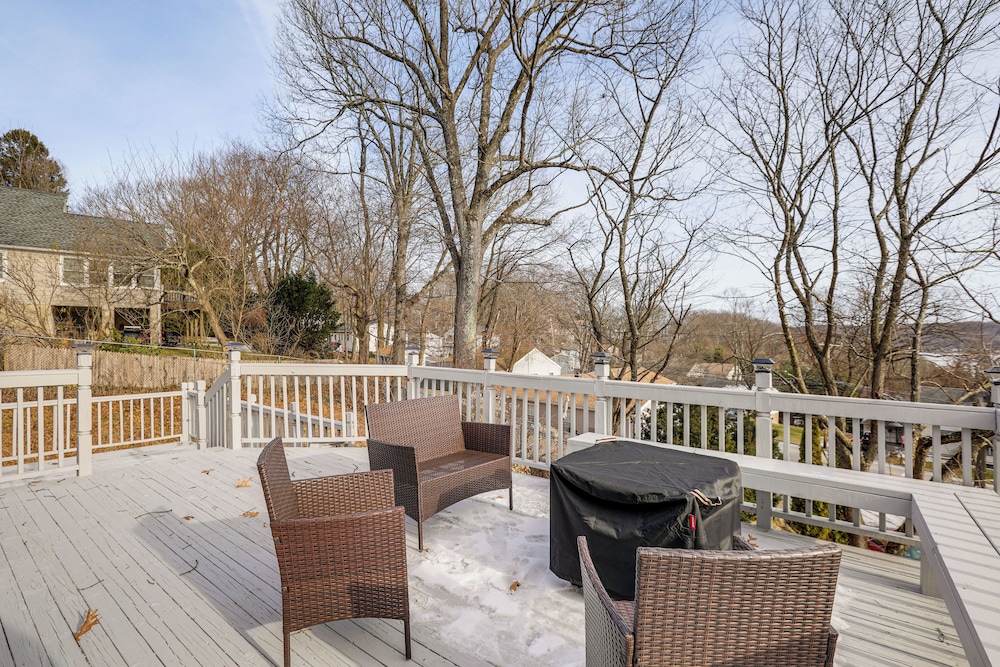 Home w/ Lake Views & Deck in New Jersey Highlands!