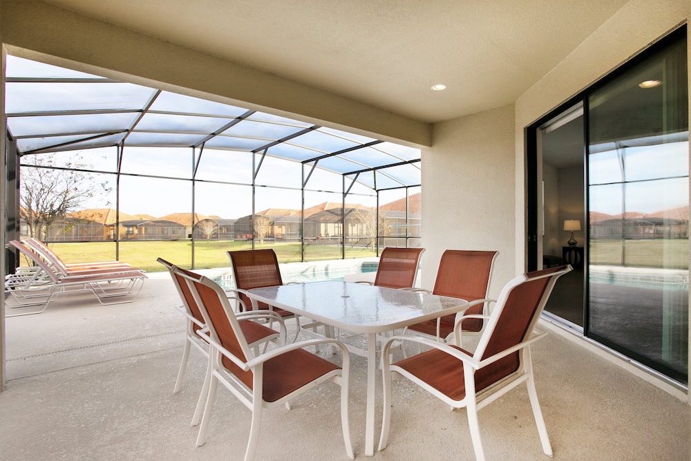 2590rose view 5