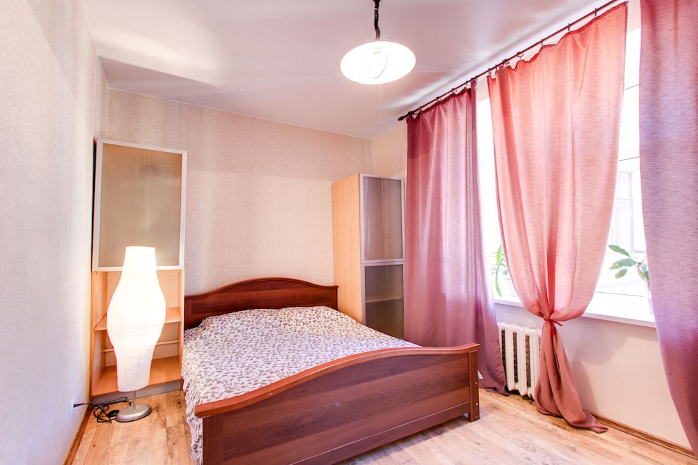 Apartment on Marata 35 view 2