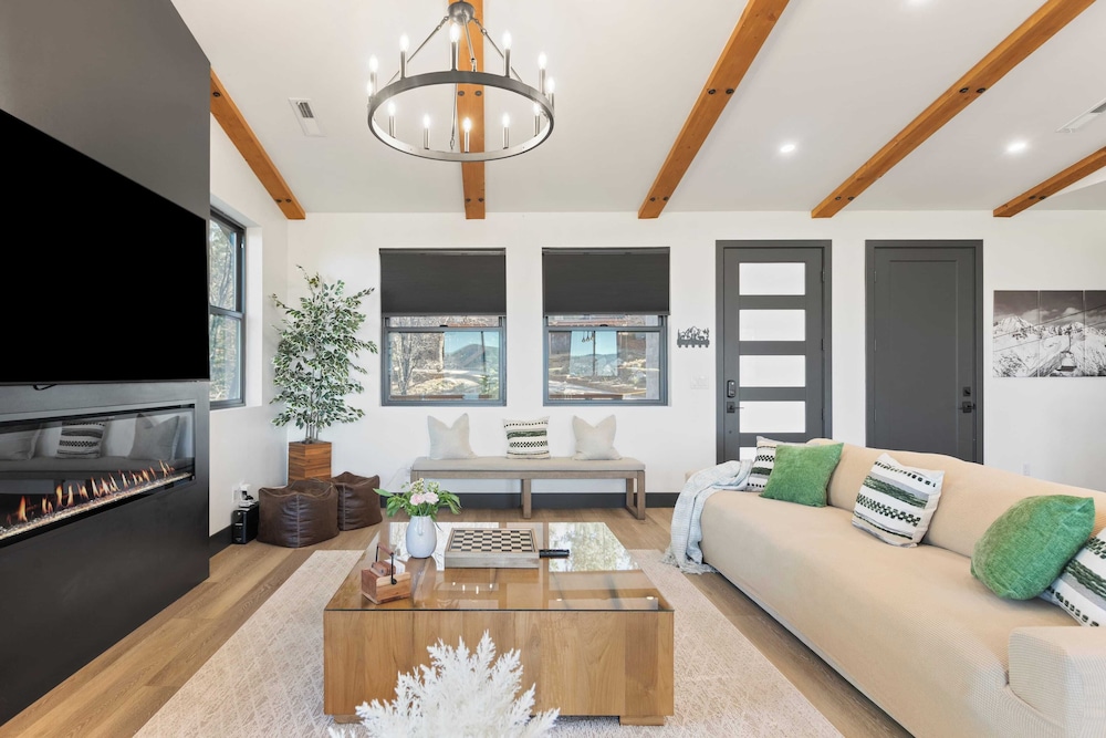 Modern Lodge Near Lake, Village, & Snow Summit Game Room, Decks, Firepit, Views