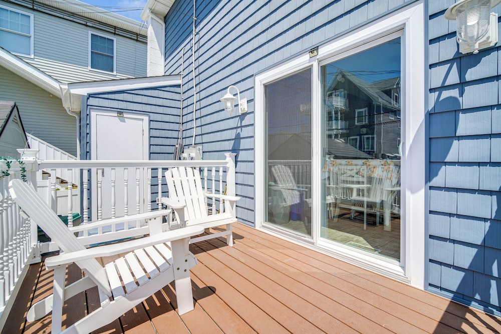Walkable Brigantine Condo, 4 Mi to Atlantic City!