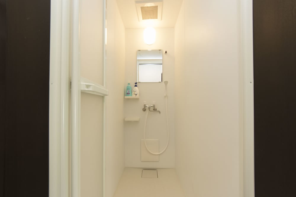 Ryoma Nishiooi I - Hostel