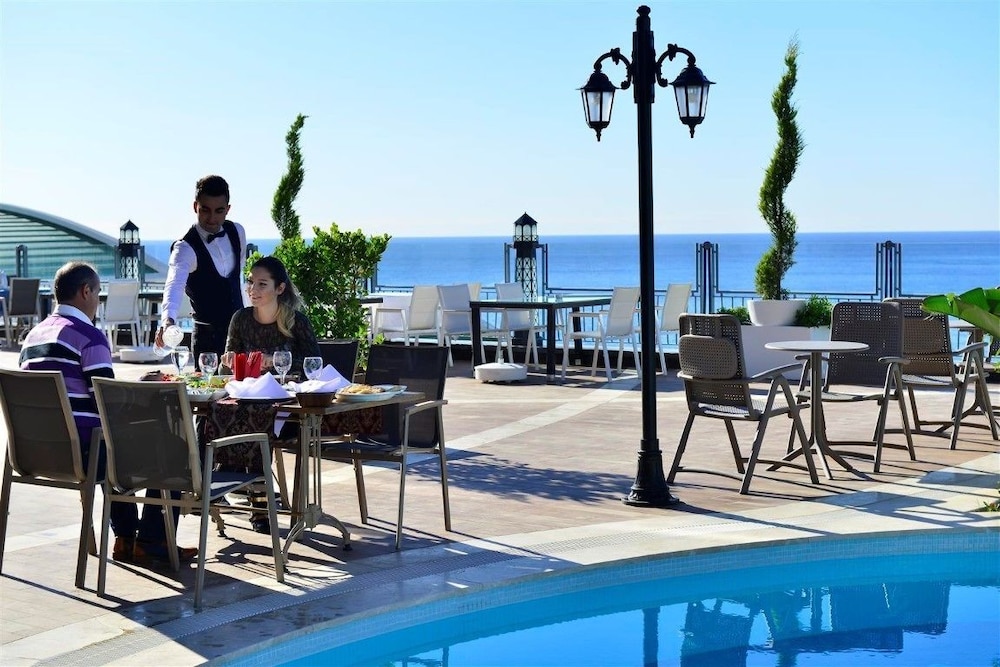Elite Admiral Premium Residences