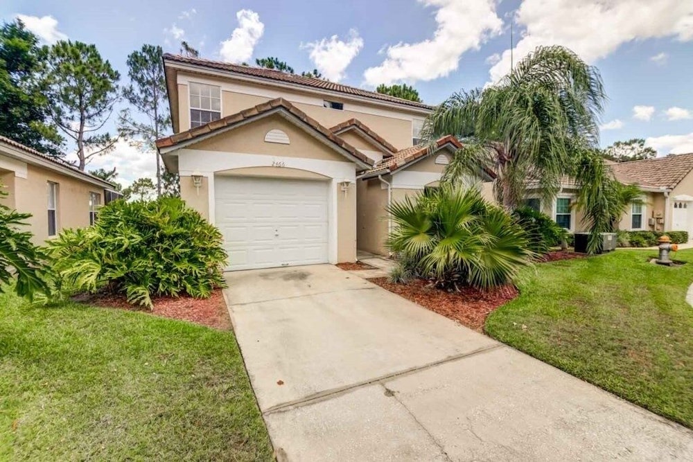 Southern Palms Pool 3 Bedroom Home by RedAwning view 4