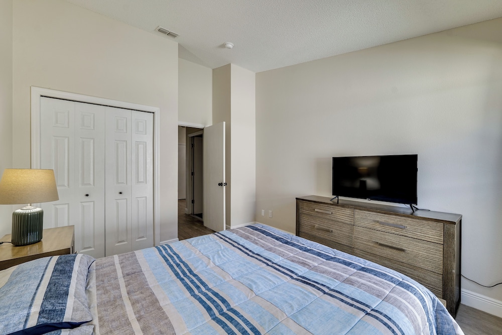 Pool & Game Room: Pet-friendly Gem in Davenport