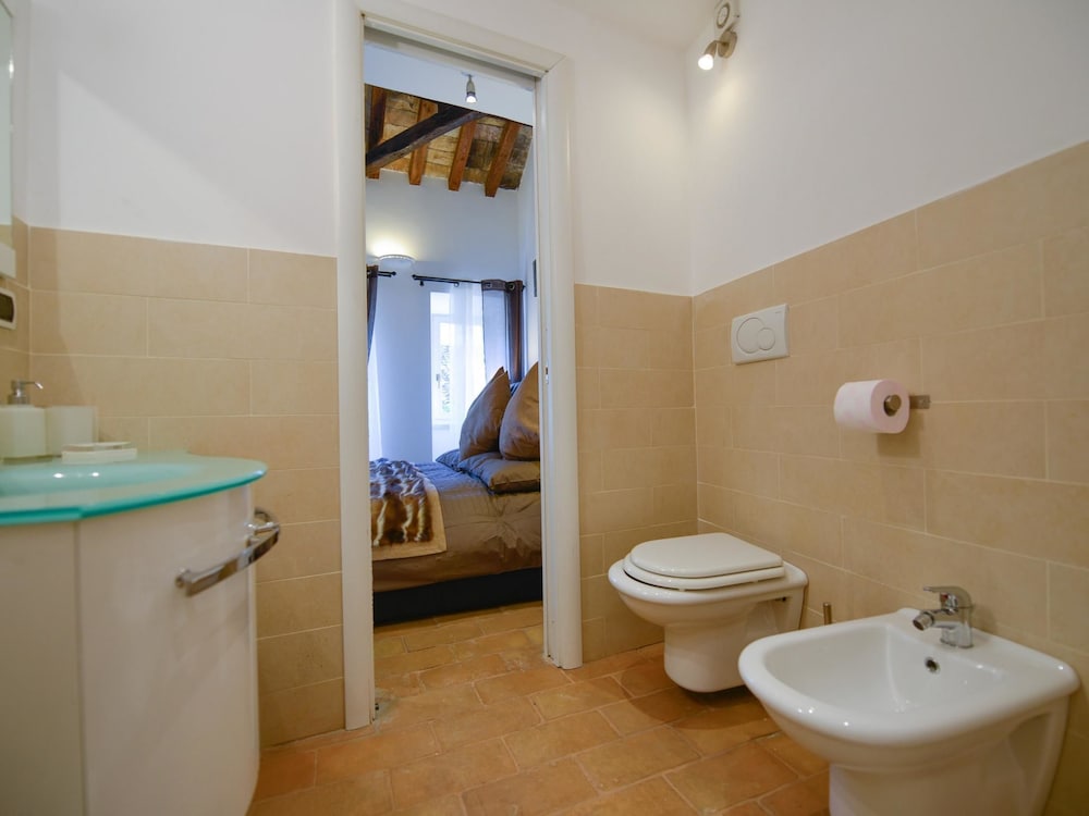 Ibernesi 1 Apartment