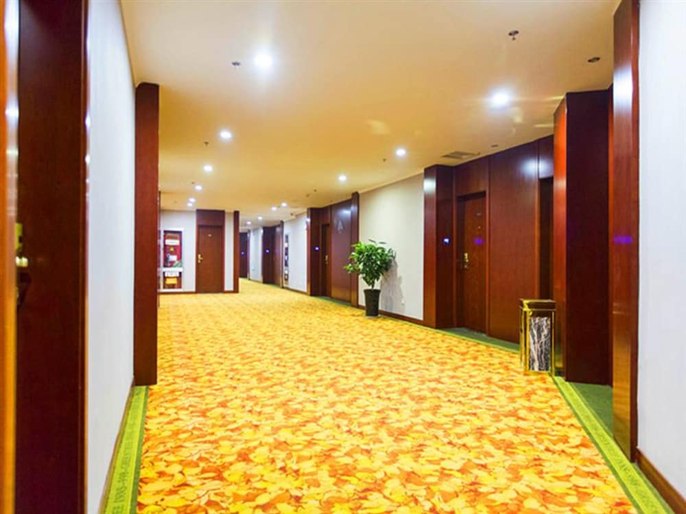 GreenTree Inn Xuzhou High Speed Railway Zhanqian Square Hotel
