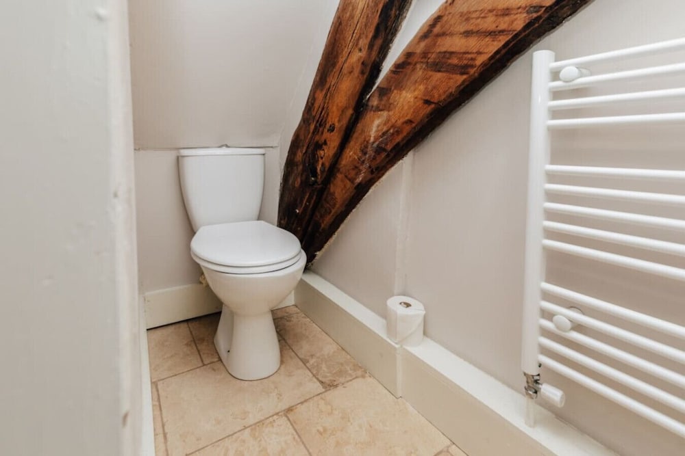 Antelope Cottage - Rural Pet Friendly Cottage