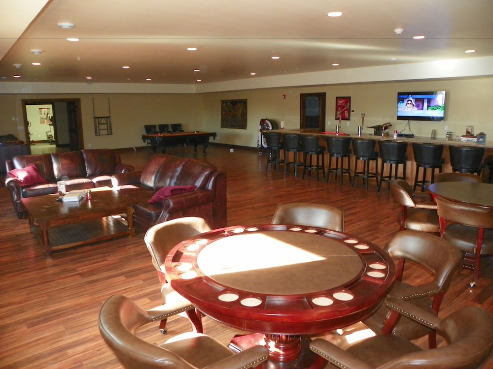 Dakota Prairie Lodge & Resort