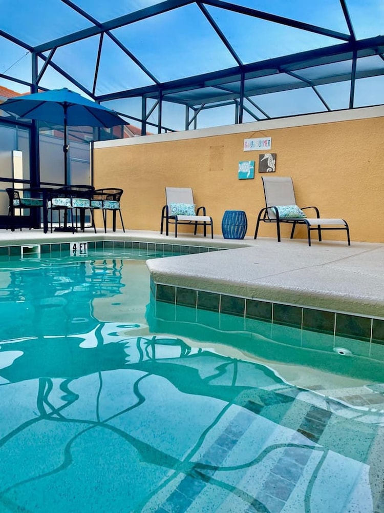 Amazing 4bdr House w Pool - PP