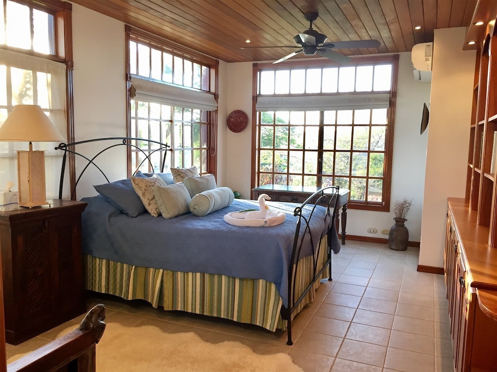 Casa Cole view 3