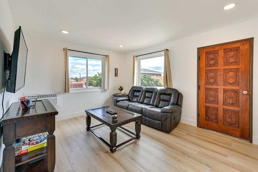 Sunny San Diego Home w/ Private Yard & Grill!