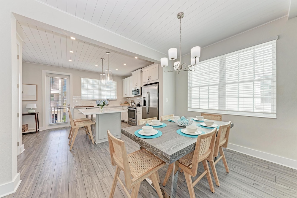 Sweet & Salty Beach House 3 Bedroom Home