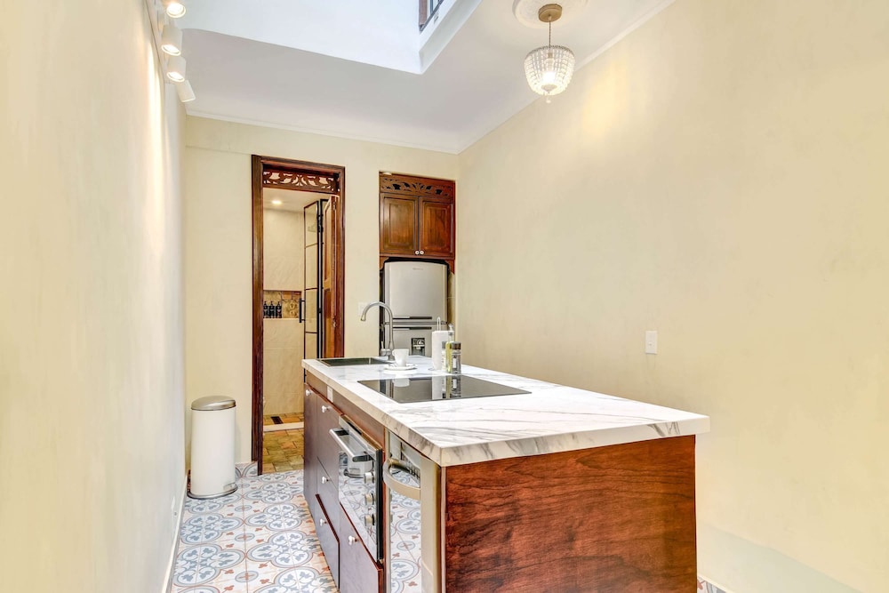 Chic 4BR Getaway in Vibrant La Candelaria