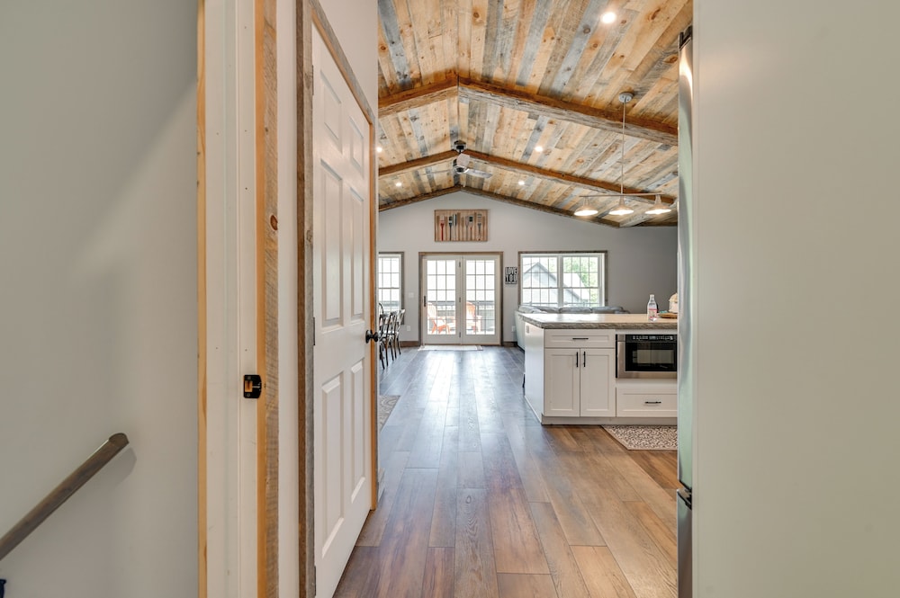 Crooked Lake Escape Near Skiing, Farms & Festivals