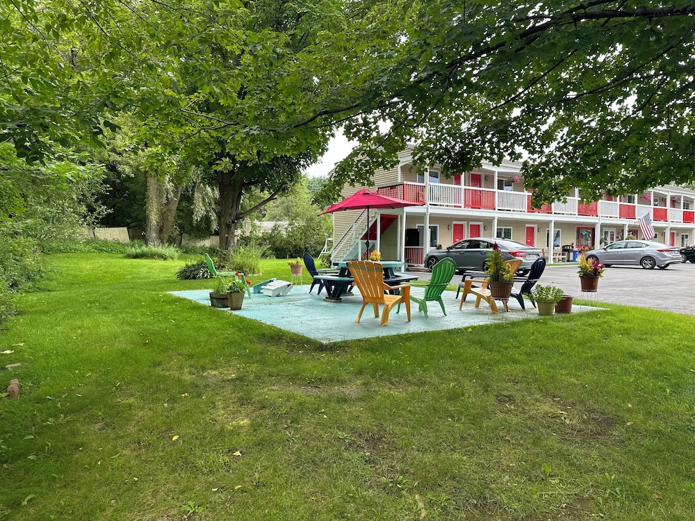 Cozy Corner Motel