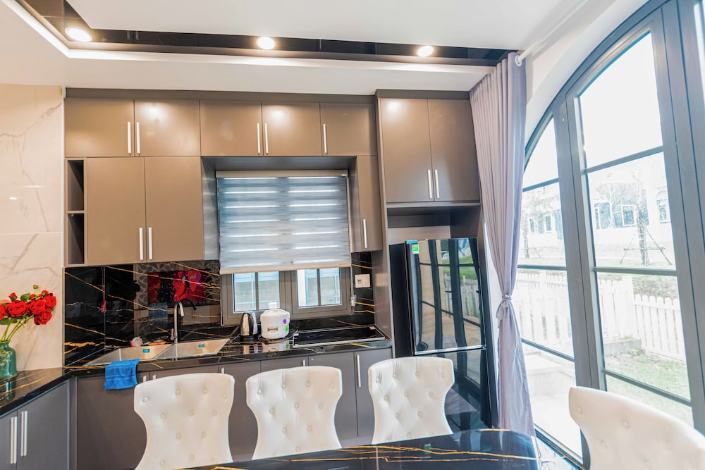 Luxury 3 br La Fleur Villa-Novaworld PT