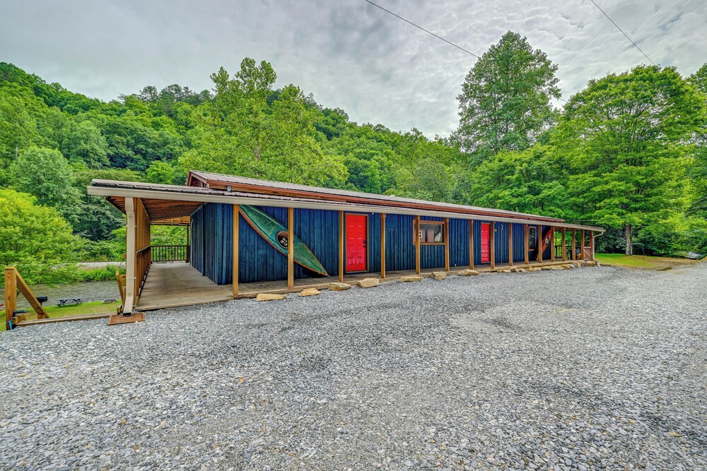 Bryson City Riverfront Condo w/ Fire Pit & Grill! view 4