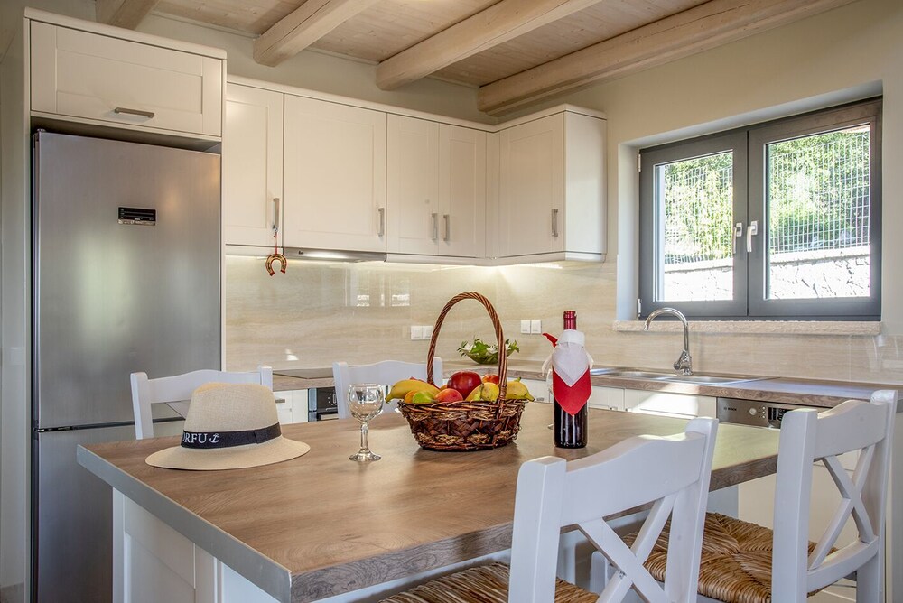 Luxury Villa Irida view 5