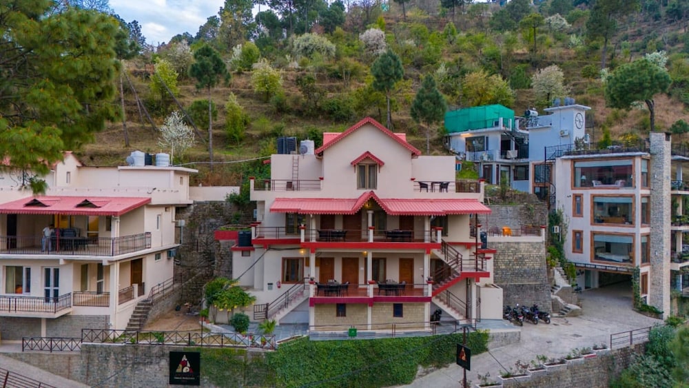 GhumoG Stay's KASAULI