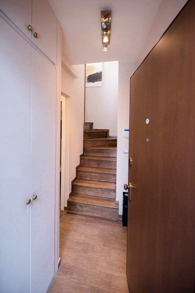 Budapest Easy Flat - Penthouse Basilica