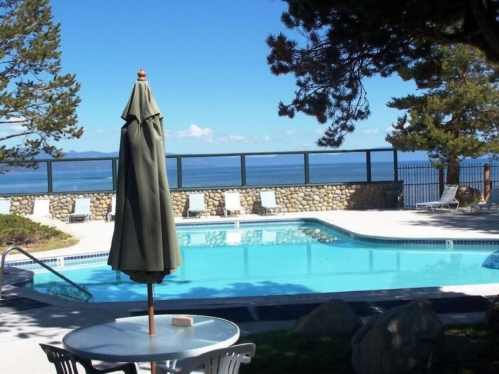 Lake Tahoe Vacations - Mv25: Waterfront Tahoe Keys Home -30 Days Minimum - Property Image 36