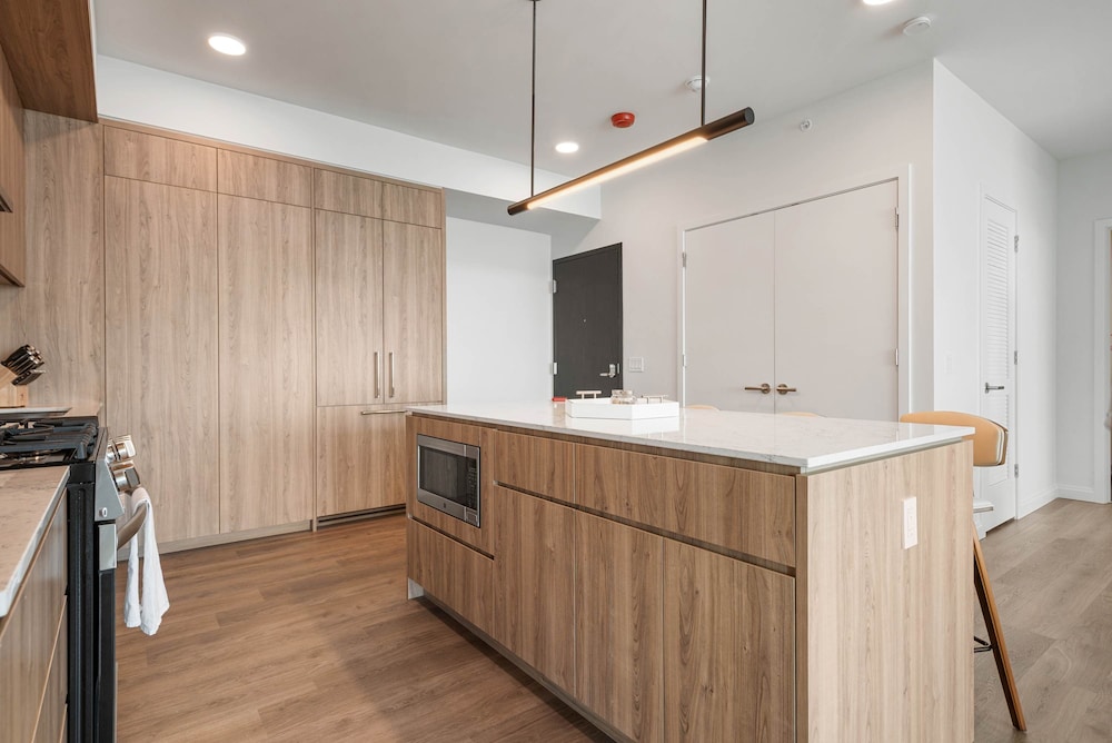 Luxe Apts Stunning Lake Views Resort Amenities