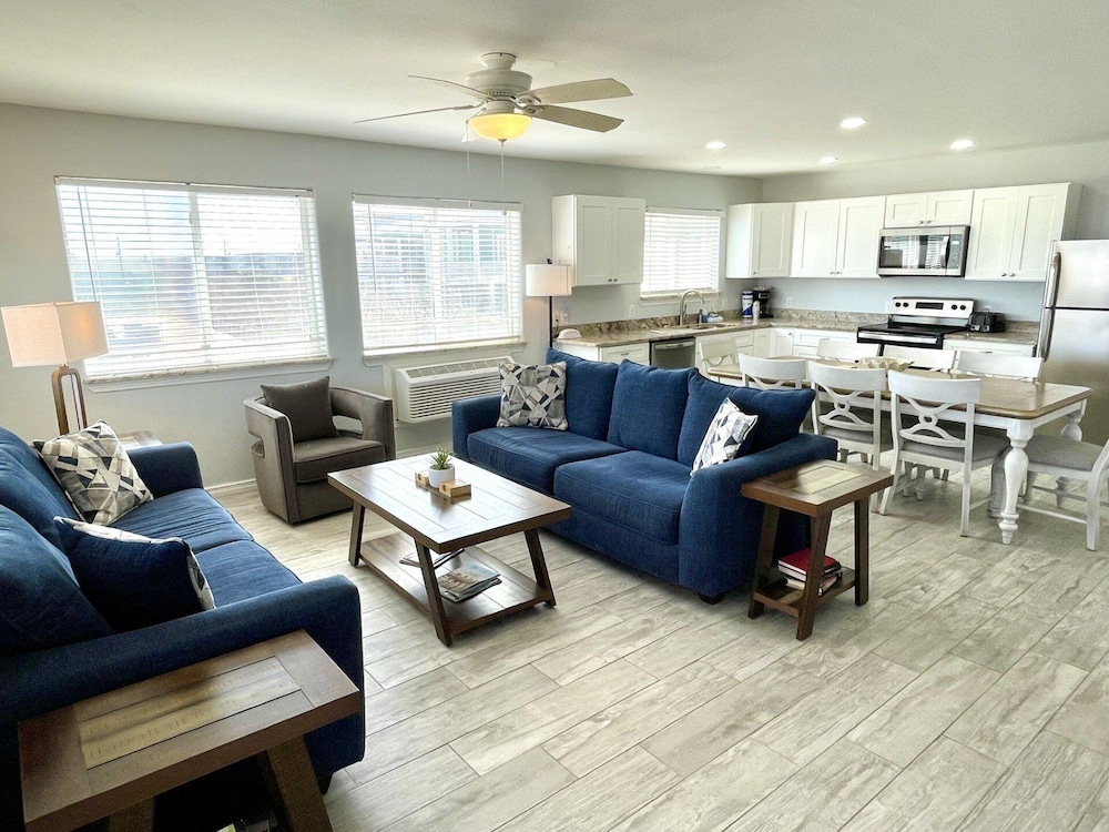 Beachgate Condo Suites And Hotel 227+228+229 3 Bedroom Condo