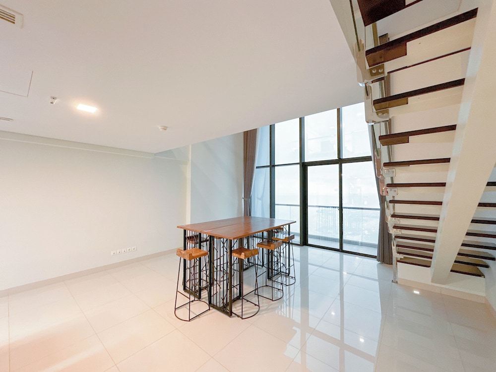 Spacious and Modern Studio SOHO Apartment at VieLoft SOHO and SKY Residence