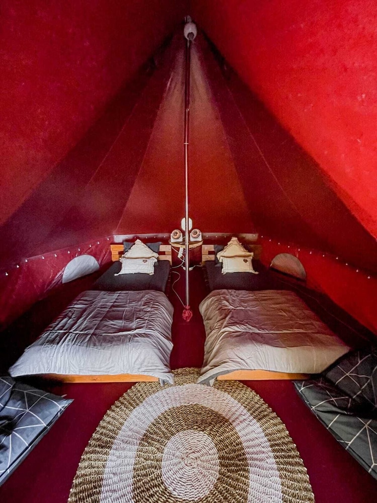 Lainkalogos Glamping