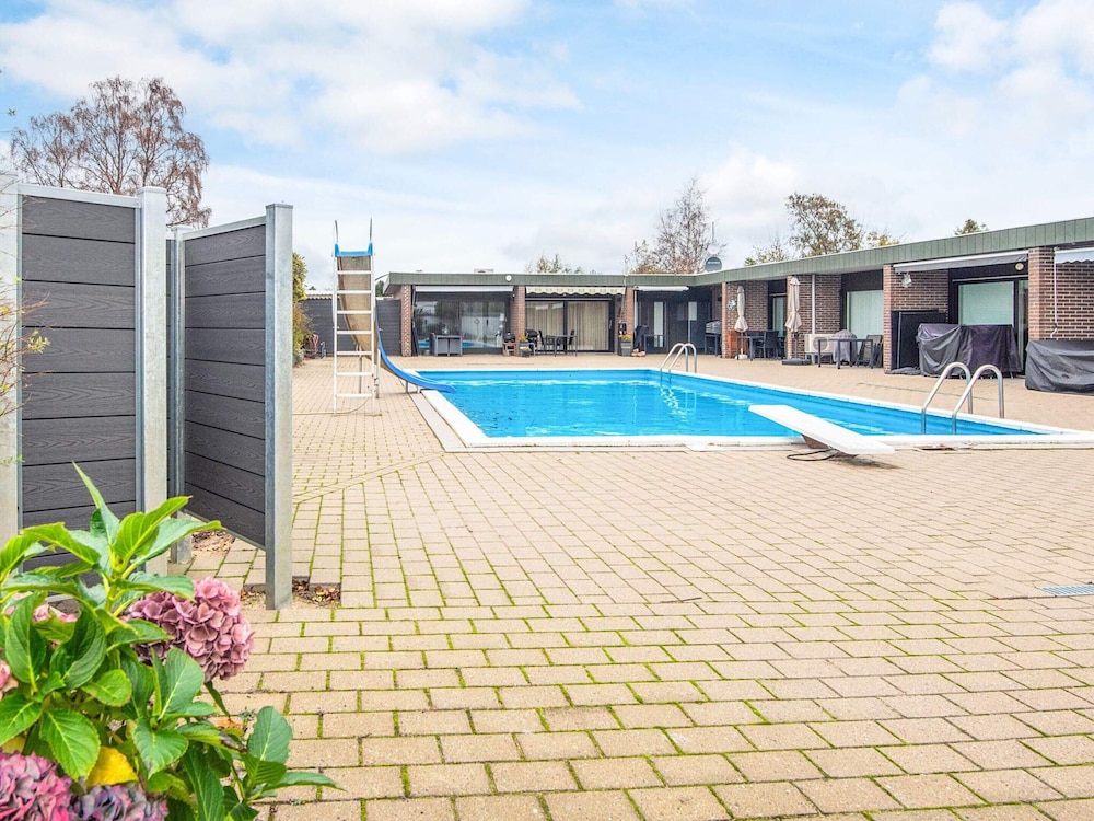 4 Person Holiday Home in Glesborg