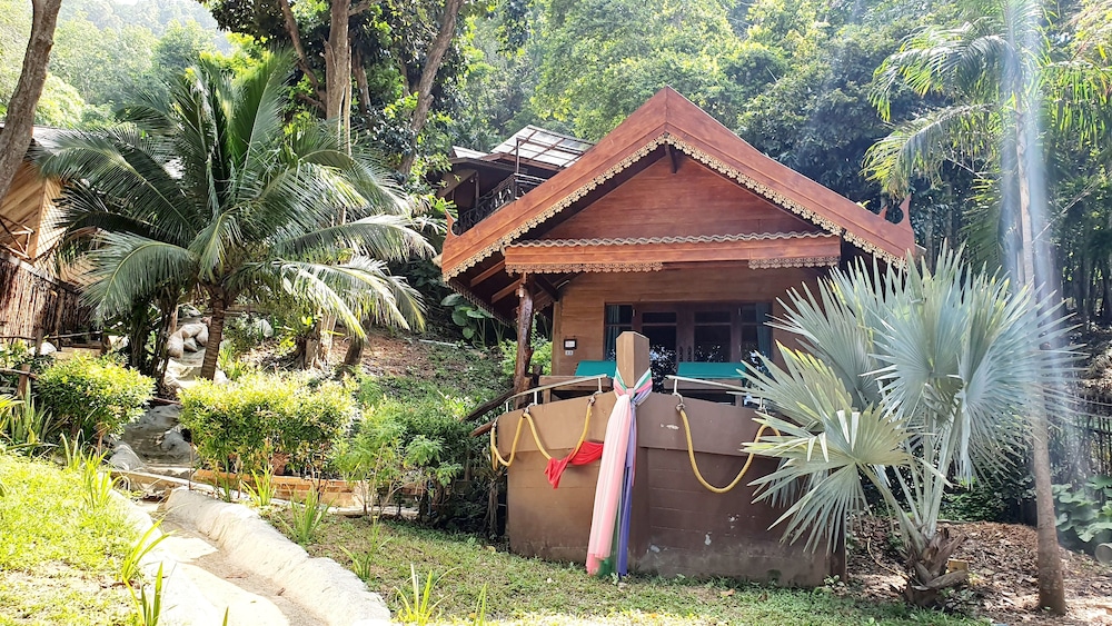 Hotel Koh Jum Ocean Beach Resort