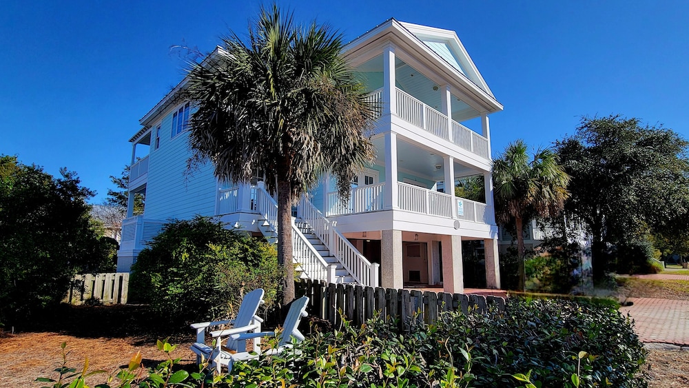 Mimi's Mermaid's & Memories by Tybee Vacation Rentals