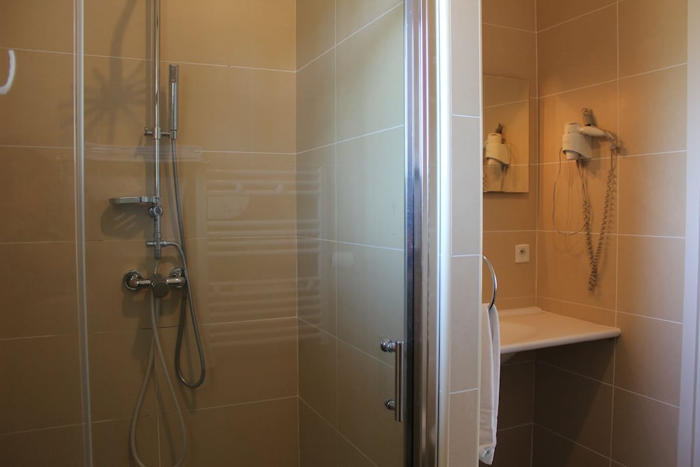 Hotel Fleur De Lys - Property Image 26