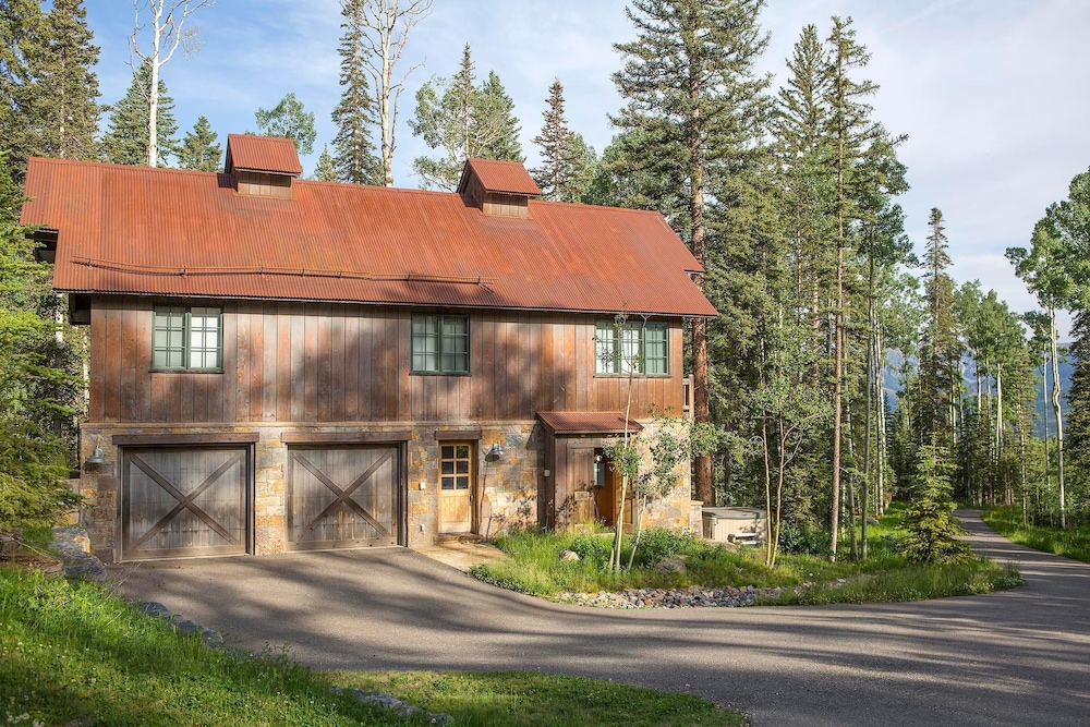 Timber Creek 10 Bedroom Holiday home By Accommodations in Telluride