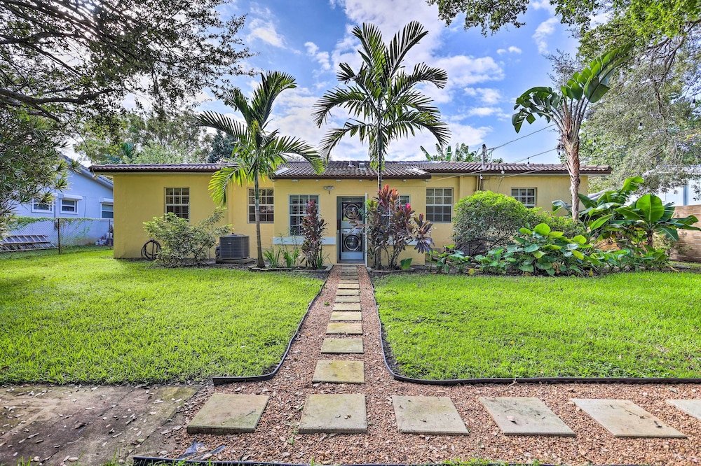 Biscayne Park Vacation Rental w/ Yard! view 4