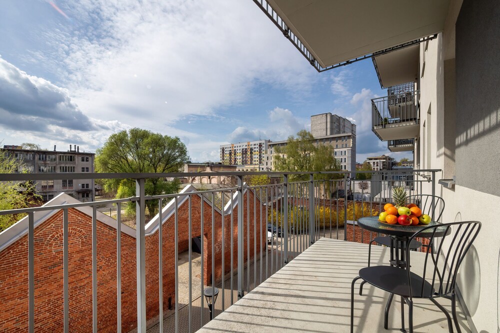 Łąkowa Apartment Łódź by Renters