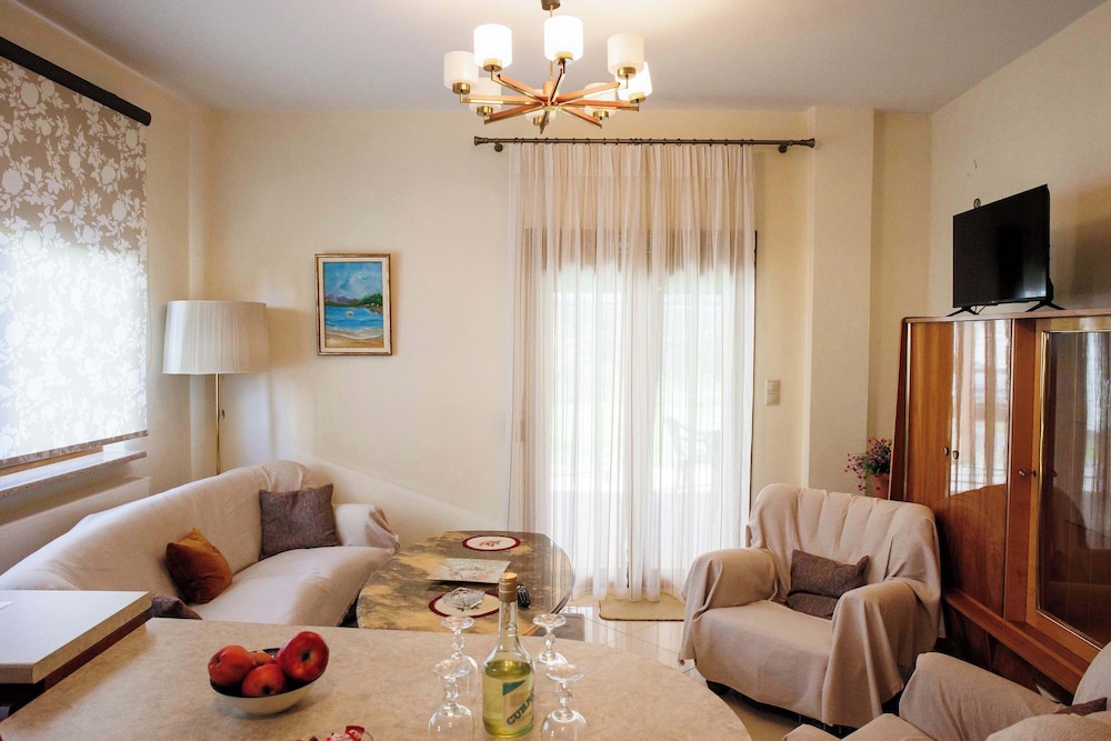 Anastasia s Kastoria Cozy Modern Garden Retreat