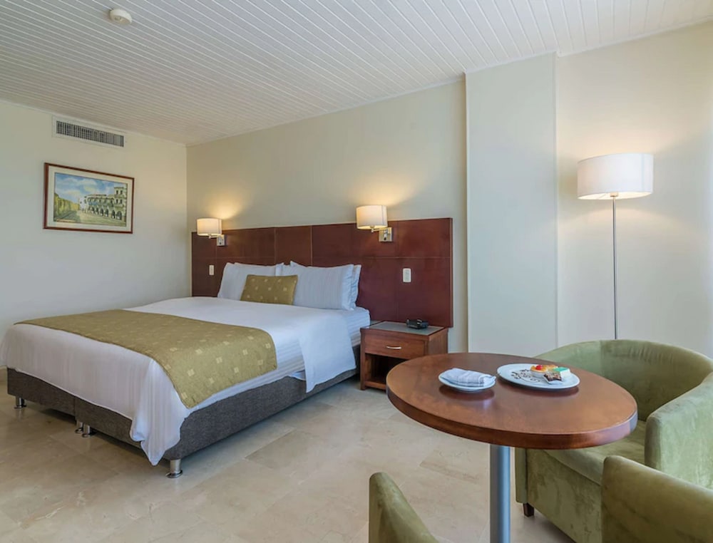 "room in Lodge - Hc-vp Hotel Room Facing The Sea With Pool Air Conditioning And Wifi" photo 3