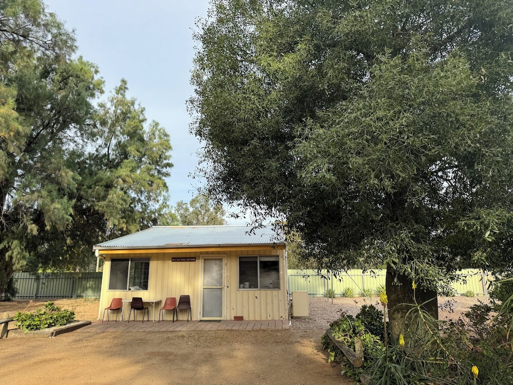 Hay Caravan Park