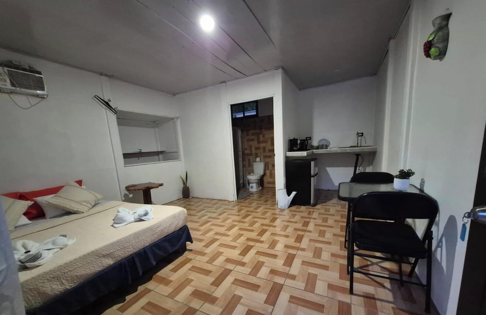 hostel yuriel