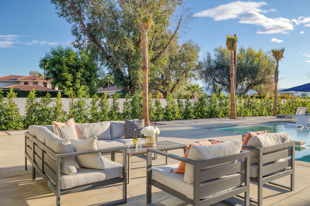 The Polo Villas by AvantStay – Modern Oasis Near Empire Polo Club