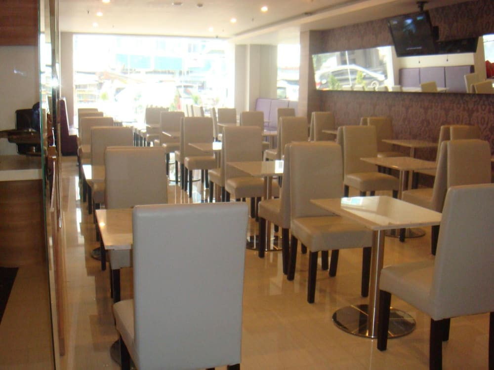 Rio City Hotel