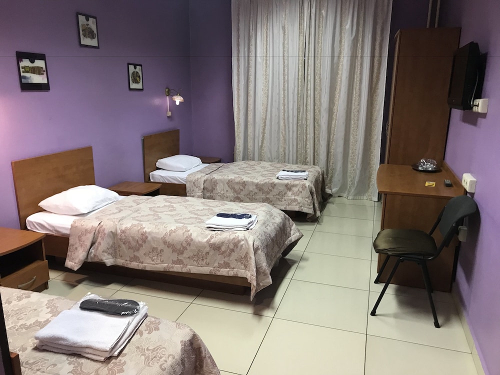 Good Cat - Hostel