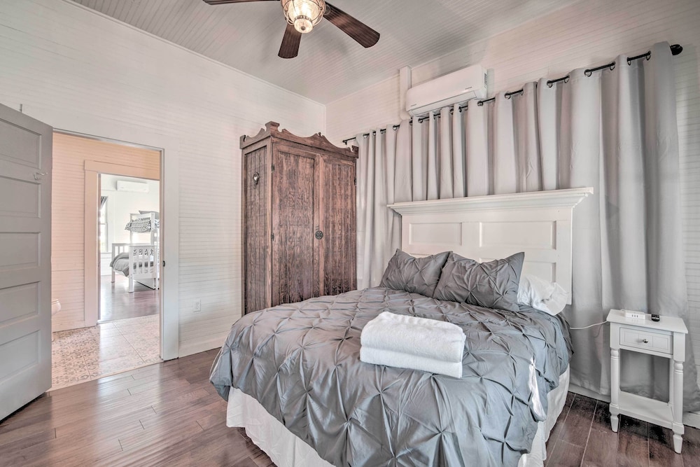 Charming 100-year-old Home < 1 Mi to Downtown view 4